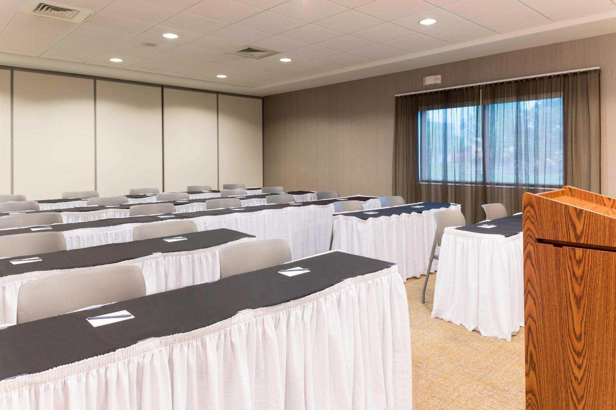 Springhill Suites Detroit Auburn Hills Exterior photo