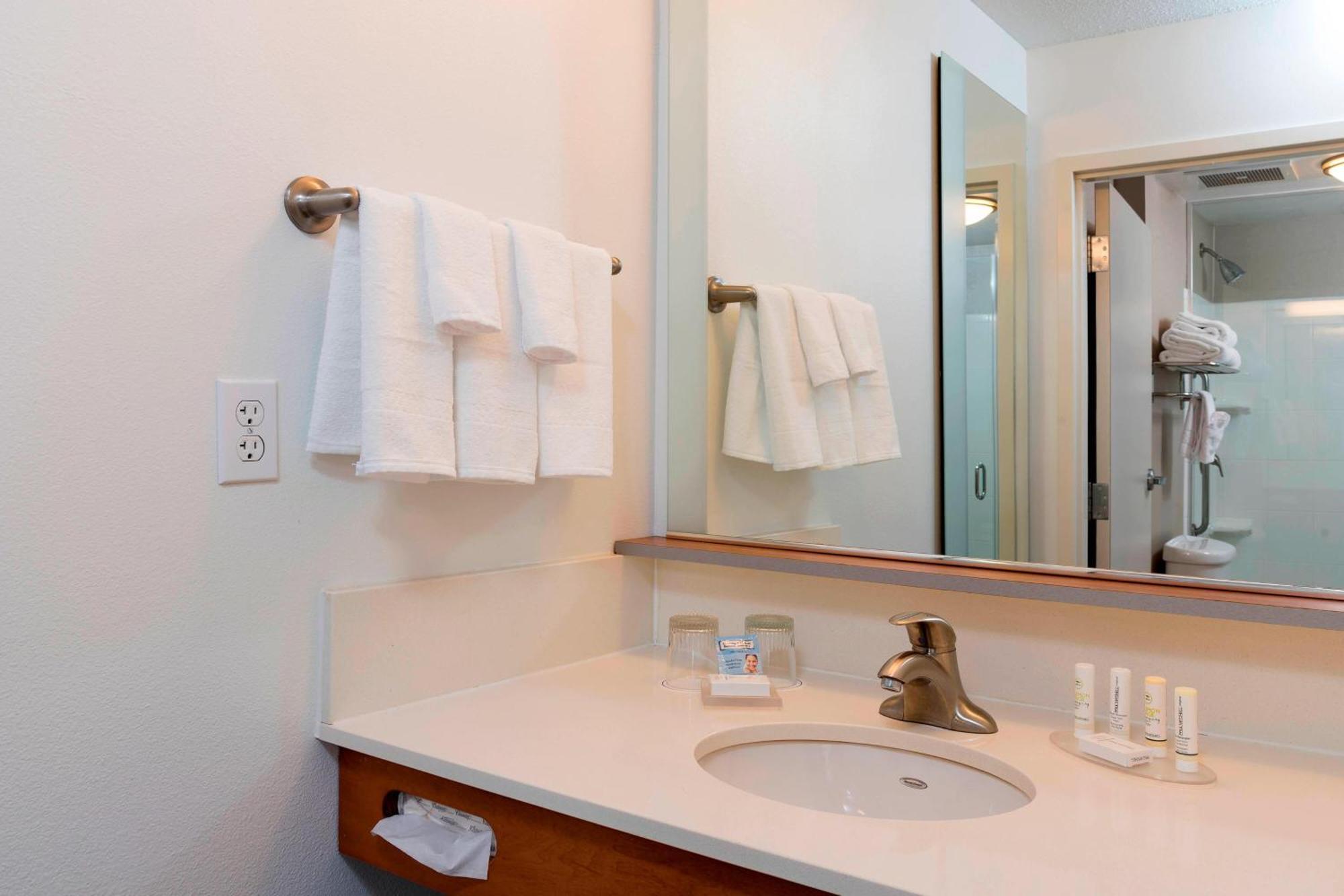 Springhill Suites Detroit Auburn Hills Exterior photo