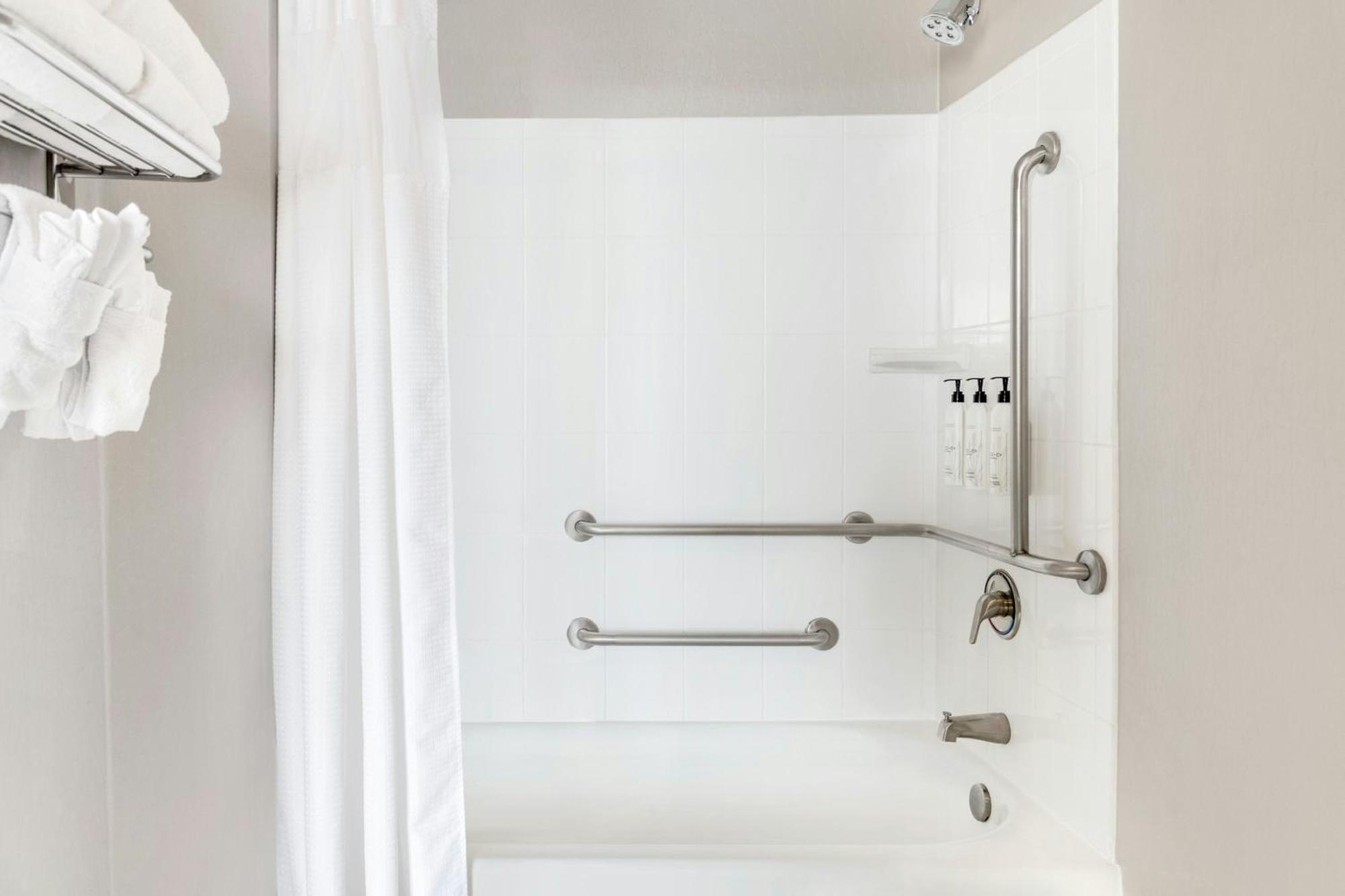 Springhill Suites Detroit Auburn Hills Exterior photo